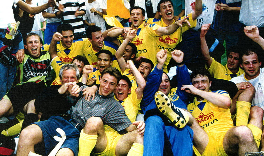 Photo-de-la-montée-en-nationale-années-1990-division-3